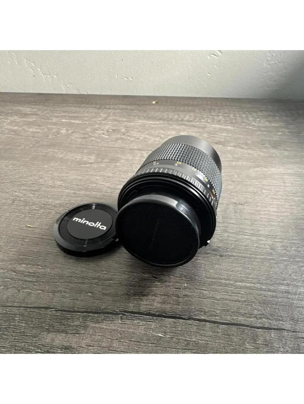 MD Minolta Celtic 1:3.5 f=135mm for 35mm Camera Lens WITH LEATHER BAG